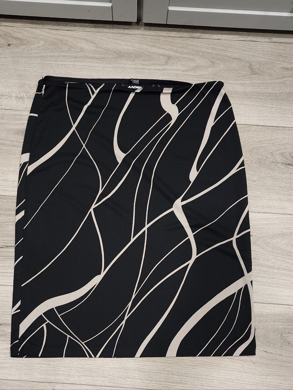 DKNY Black Pencil Skirt with Cream Abstract Lines